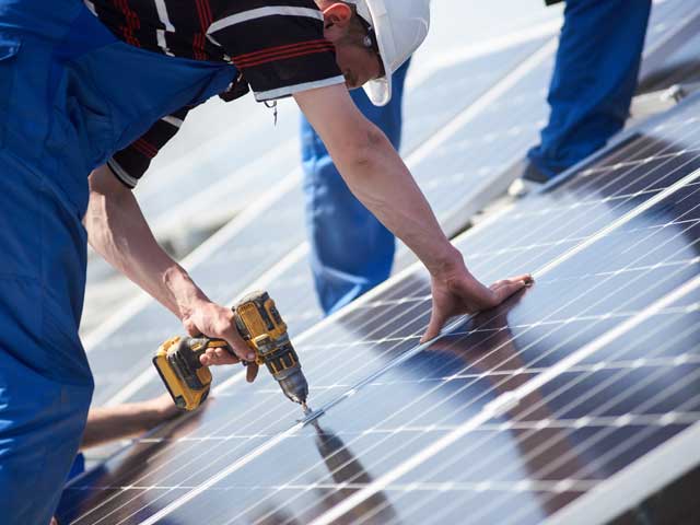Montagefirma für Solar-Carports in Mommenheim